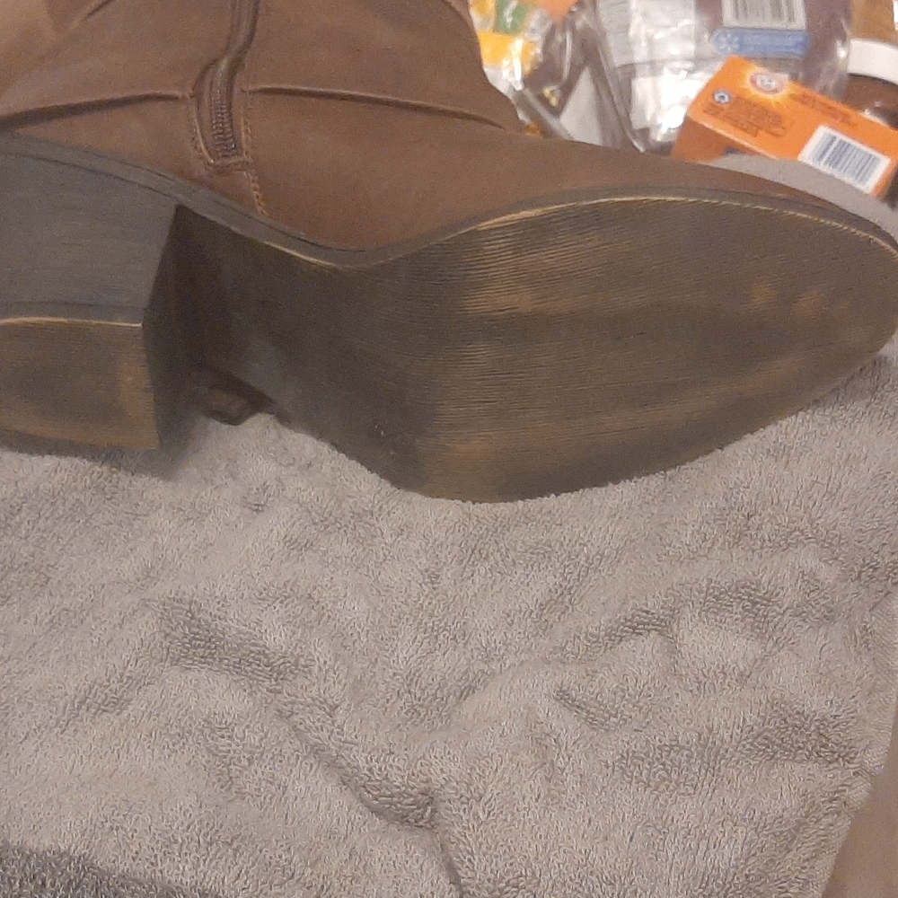 womans booties - Picture 3 of 4